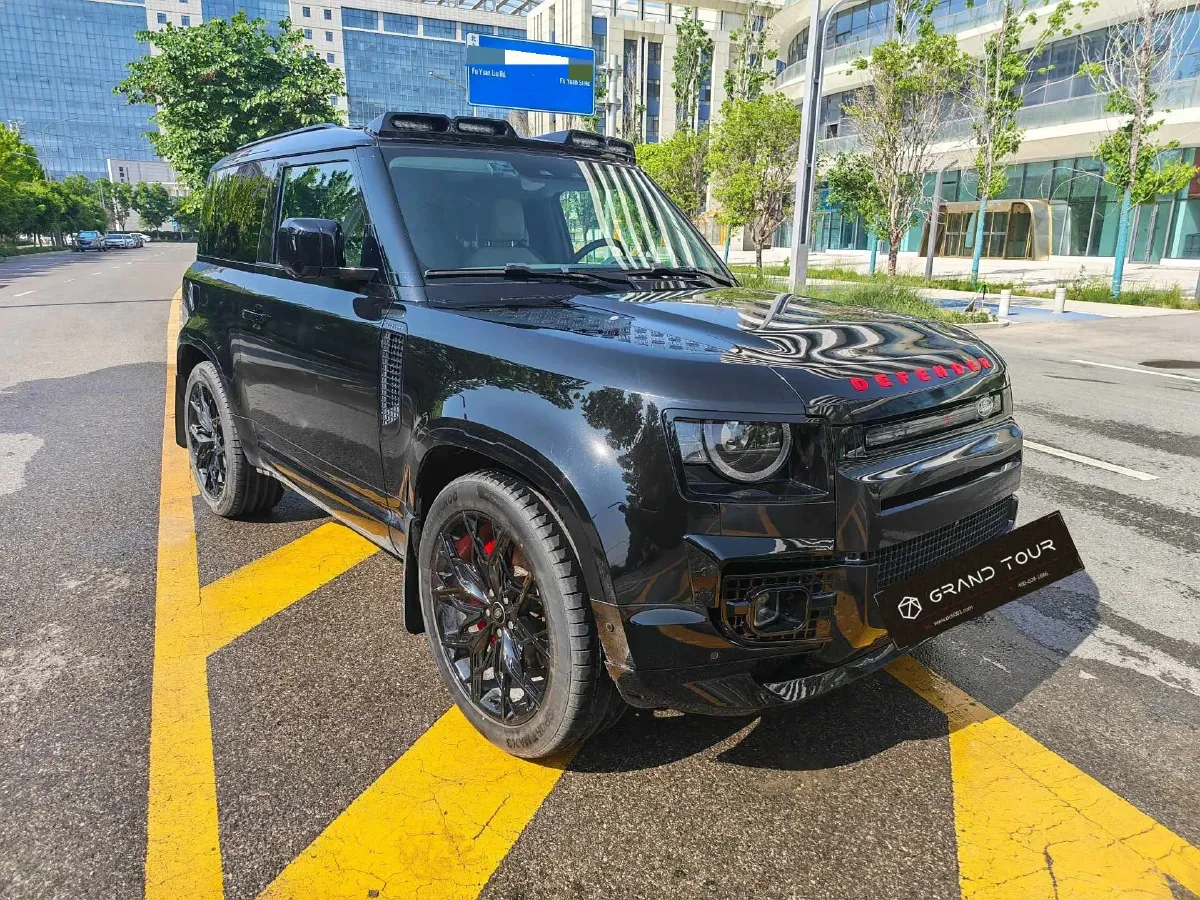 2023 Land Rover Defender 3.0T 400HP L6 8AT,autocango,china used car exporter,china ev exporter,chinese used car exporter,chinese used ev exporter