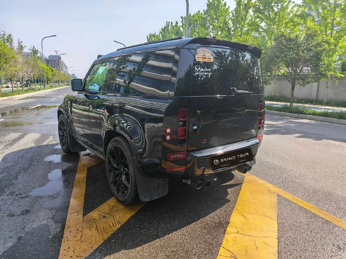 2023 Land Rover Defender 3.0T 400HP L6 8AT,autocango,china used car exporter,china ev exporter,chinese used car exporter,chinese used ev exporter