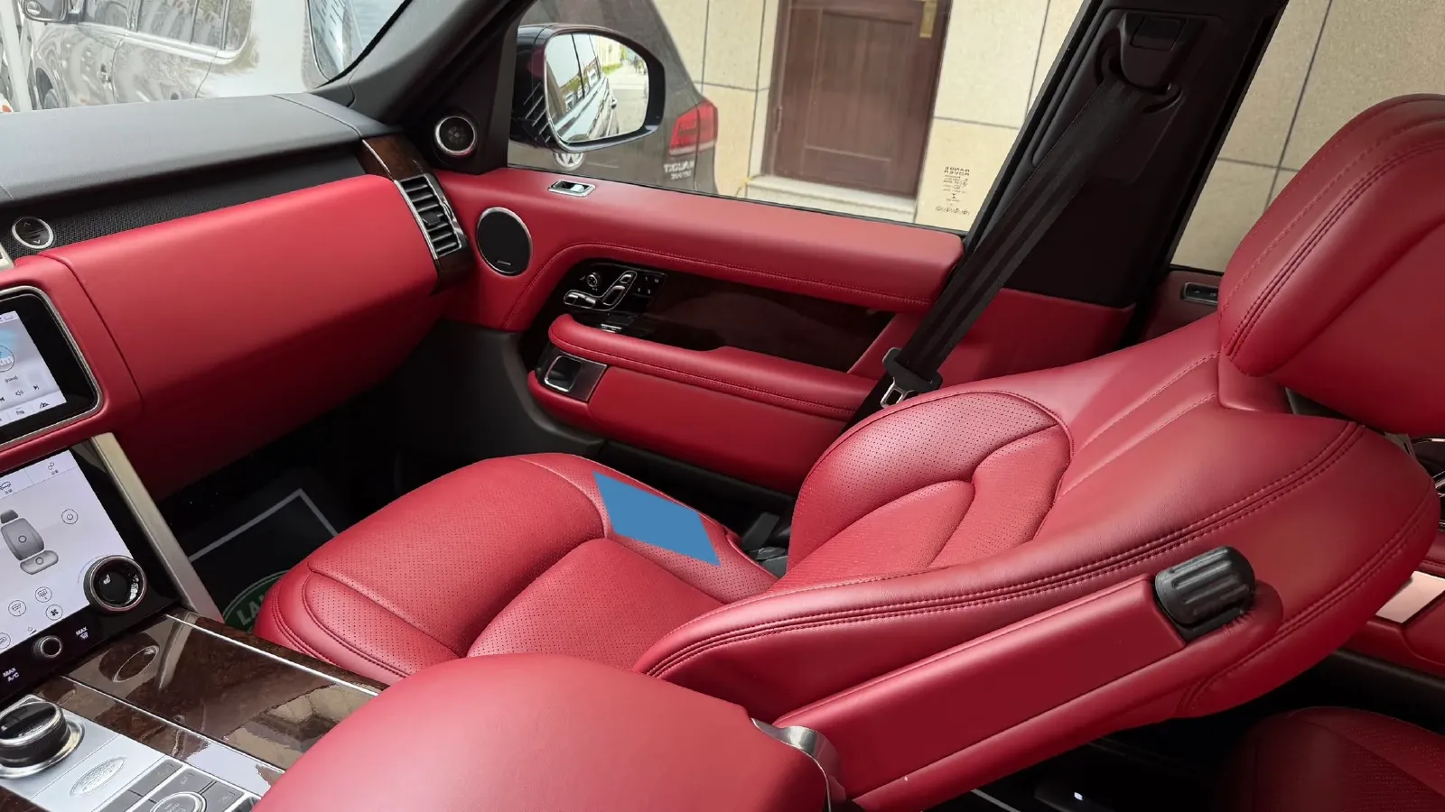 2020 Land Rover Range Rover 3.0T 360HP L6 8AT,autocango,china used car exporter,china ev exporter,chinese used car exporter,chinese used ev exporter