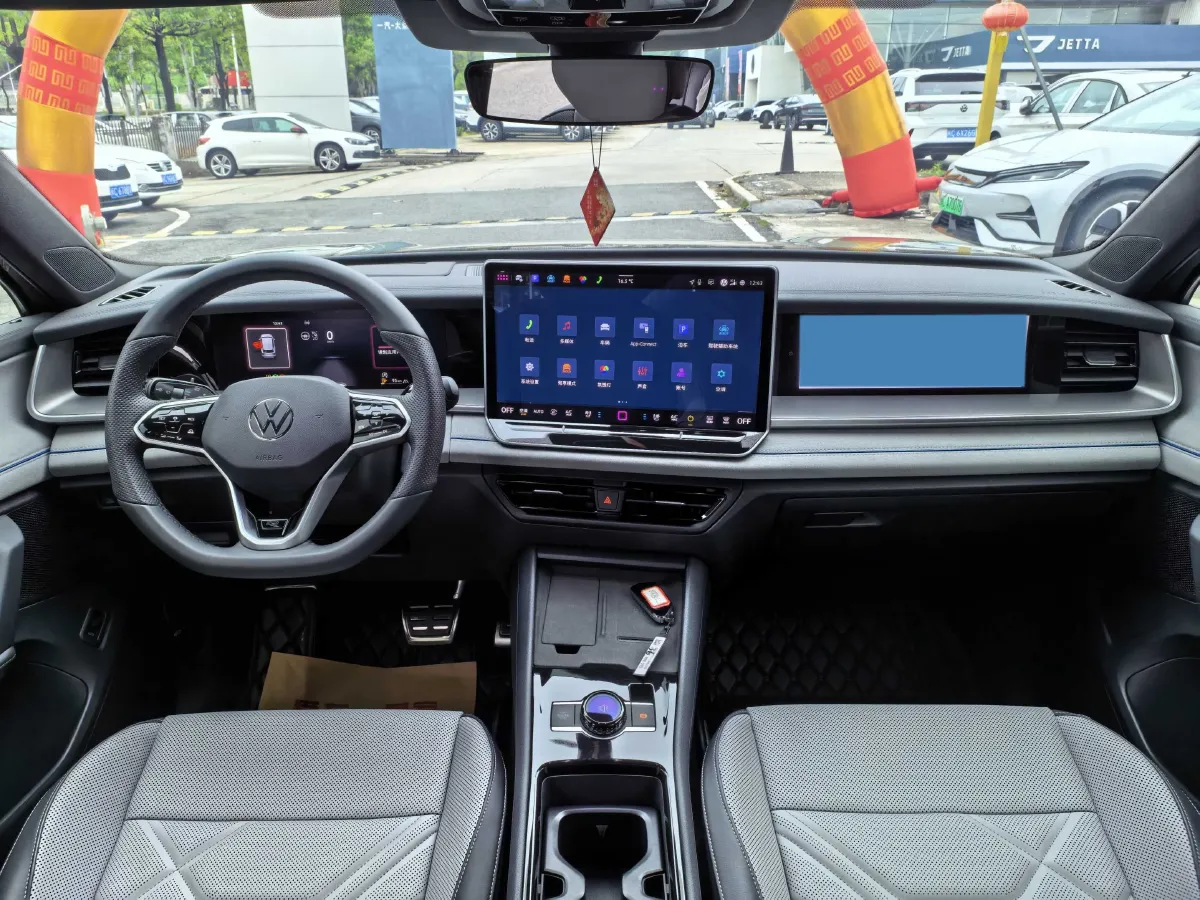 2025 Volkswagen Tayron 2.0T 220HP L4 7DCT,autocango,china used car exporter,china ev exporter,chinese used car exporter,chinese used ev exporter