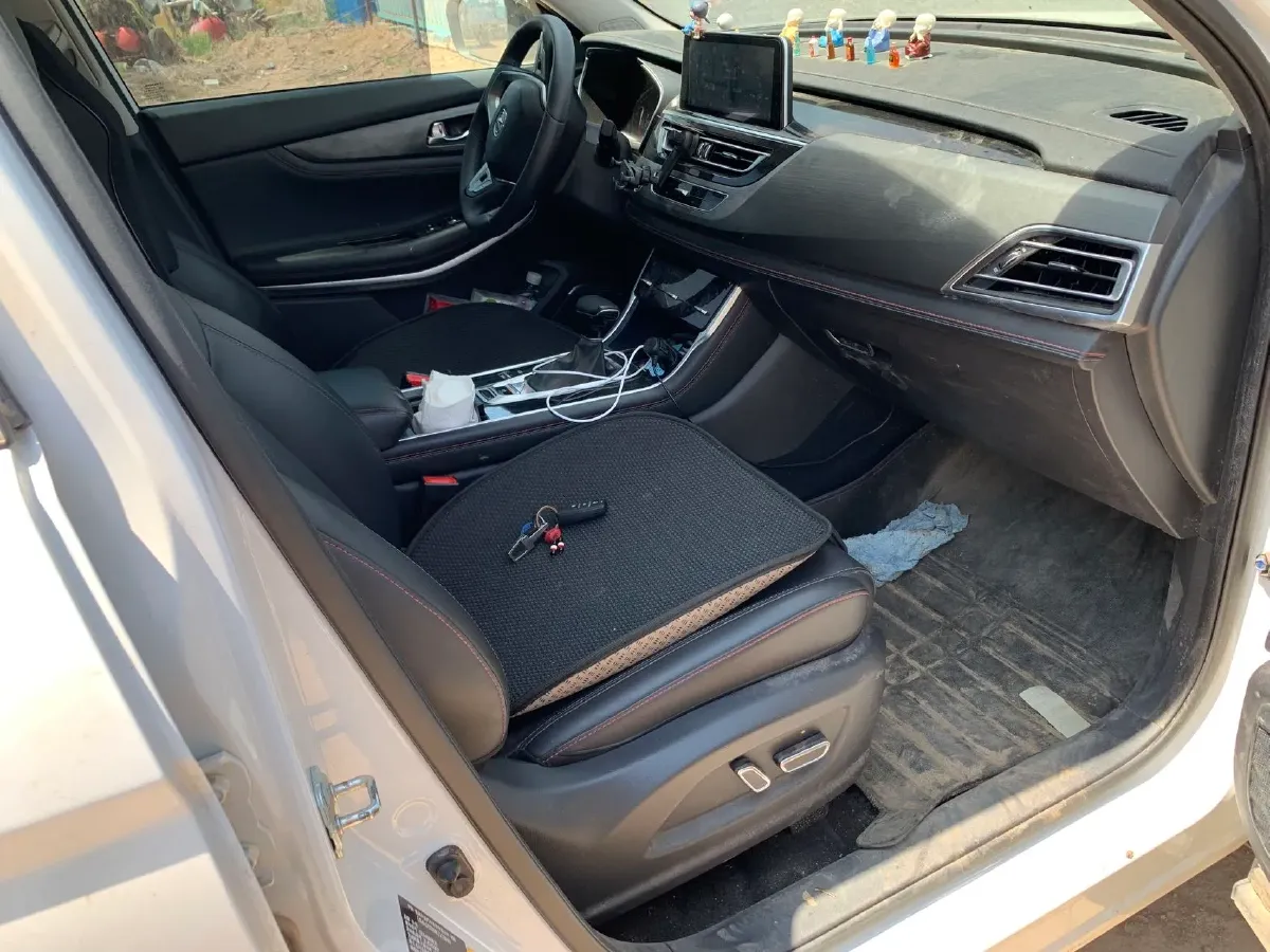 2021 ChangAn CS75 1.5T 178HP L4 7DCT,autocango,china used car exporter,china ev exporter,chinese used car exporter,chinese used ev exporter