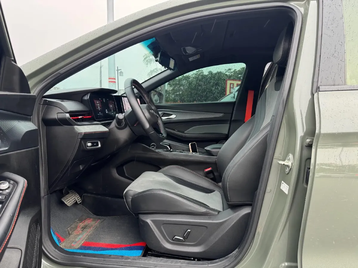 2022 Geely Binray 1.5T 181HP L4 7DCT,autocango,china used car exporter,china ev exporter,chinese used car exporter,chinese used ev exporter