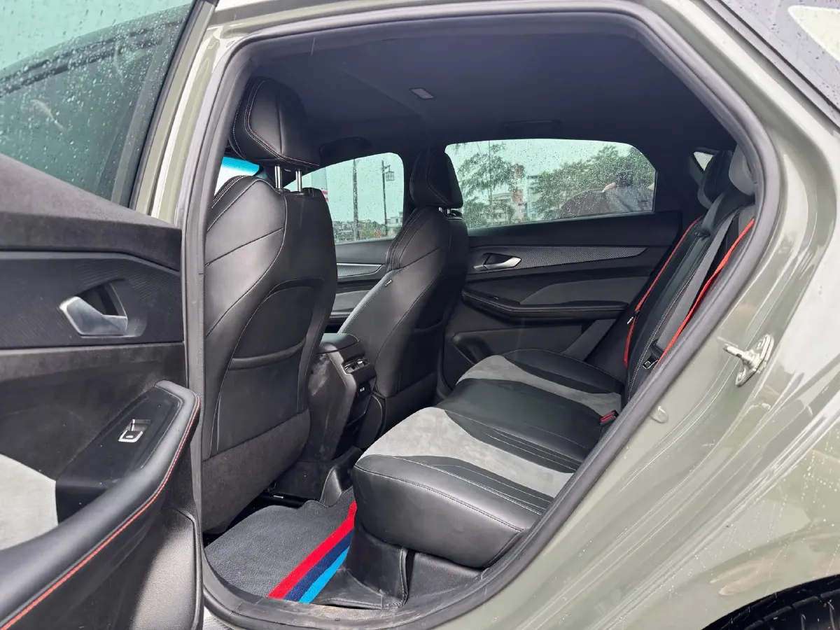 2022 Geely Binray 1.5T 181HP L4 7DCT,autocango,china used car exporter,china ev exporter,chinese used car exporter,chinese used ev exporter