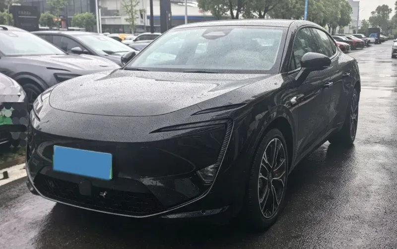 2025 Avatr 11 1.5T 156HP L4 REEV,autocango,china used car exporter,china ev exporter,chinese used car exporter,chinese used ev exporter