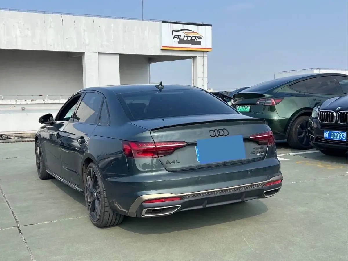2024 Audi A4L 2.0T 190HP L4 7DCT,autocango,china used car exporter,china ev exporter,chinese used car exporter,chinese used ev exporter