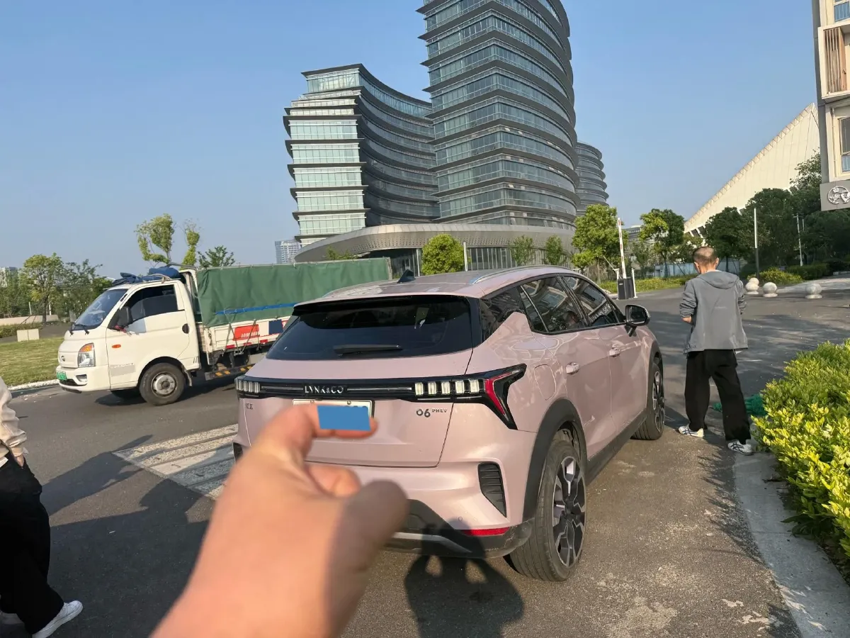 2022 Roewe i6 MAX BEV 61.1KWH,autocango,china used car exporter,china ev exporter,chinese used car exporter,chinese used ev exporter