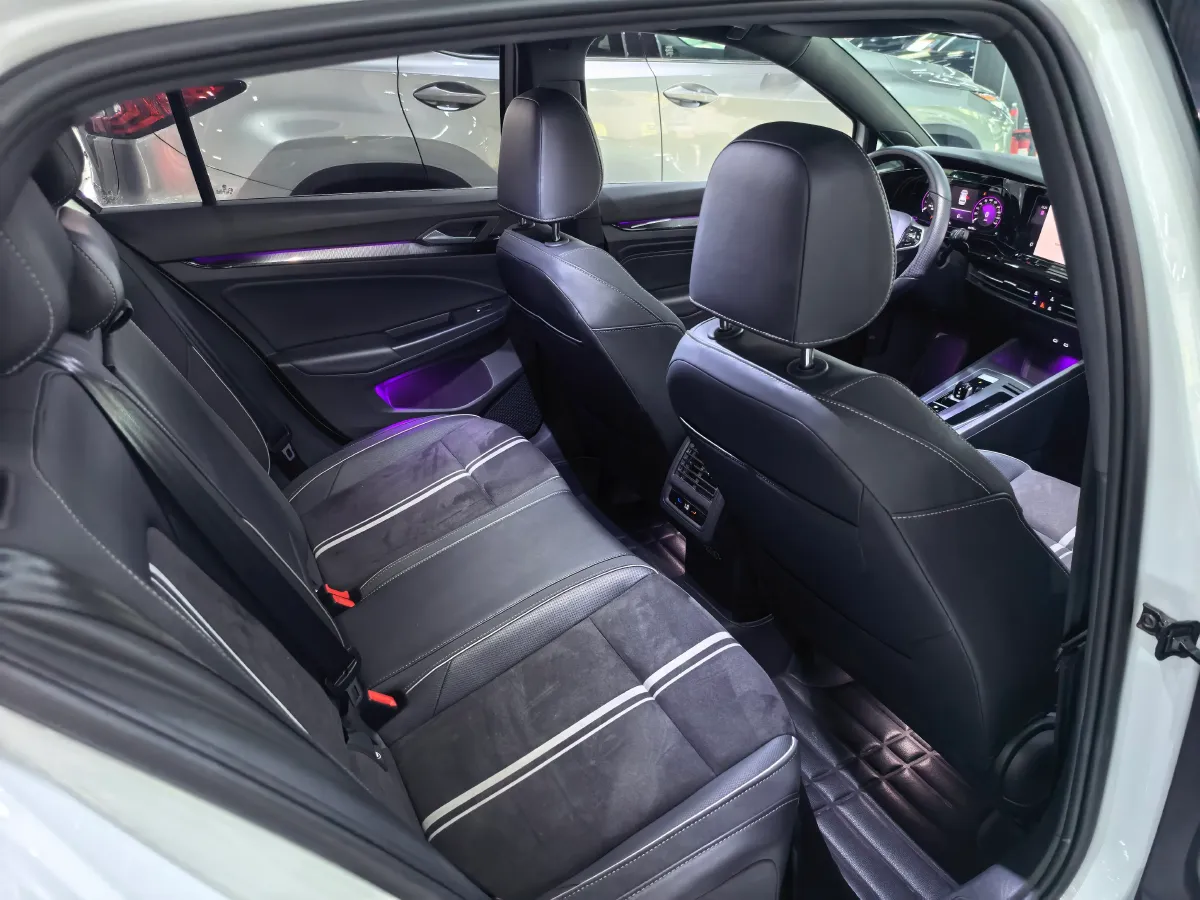 2023 Volkswagen Golf 1.4T 150HP L4 7DCT,autocango,china used car exporter,china ev exporter,chinese used car exporter,chinese used ev exporter