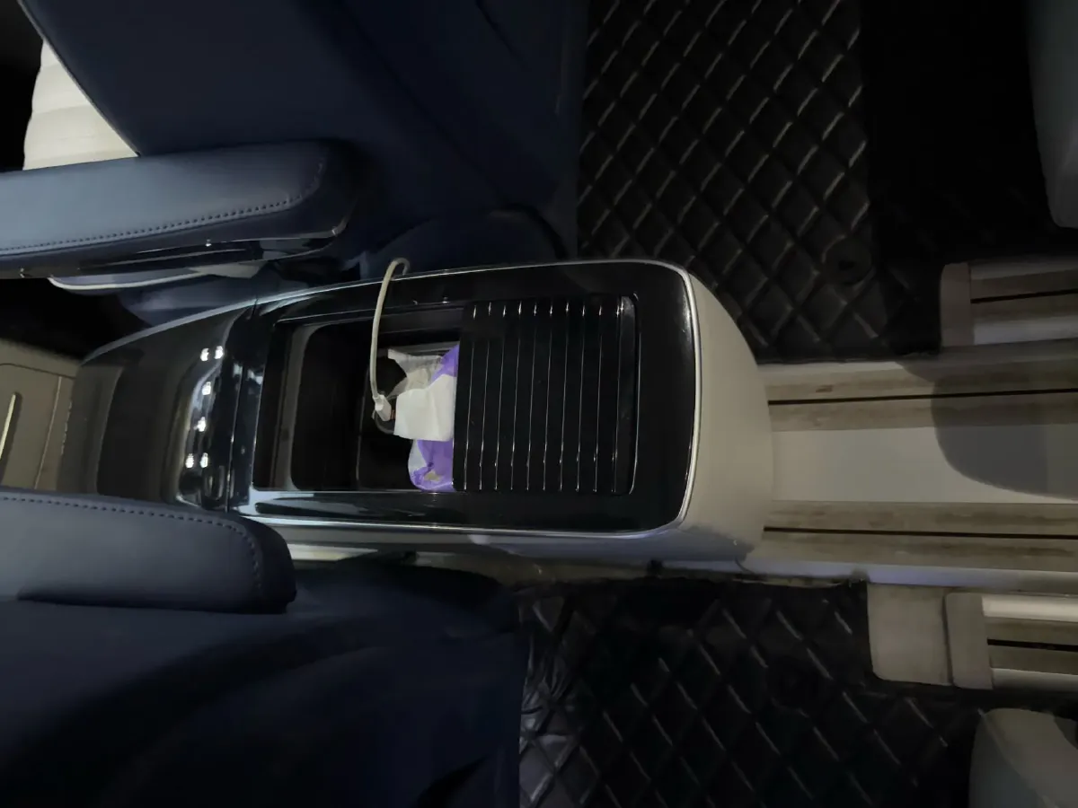 2021 Roewe iMAX8 2.0T 234HP L4 8AT,autocango,china used car exporter,china ev exporter,chinese used car exporter,chinese used ev exporter