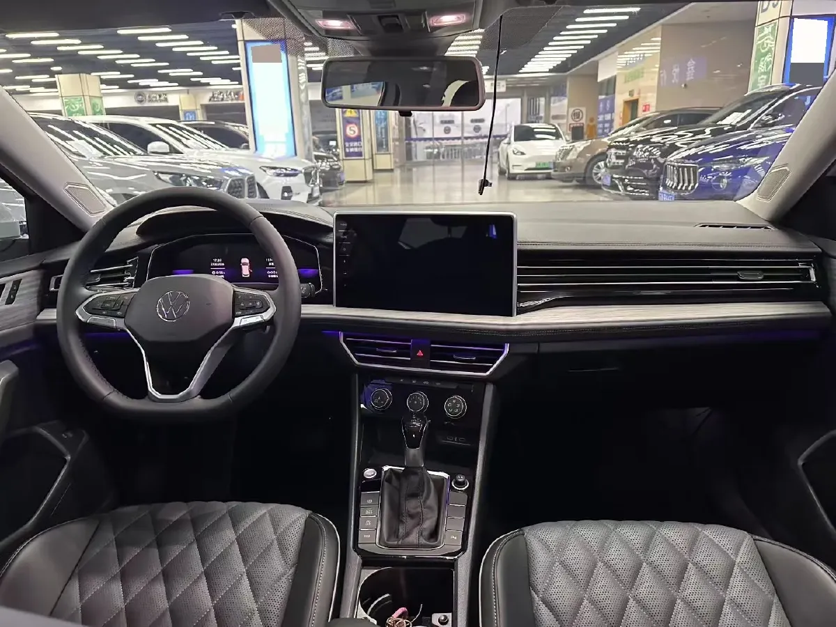 2024 Volkswagen Sagitar 1.5T 160HP L4 7DCT,autocango,china used car exporter,china ev exporter,chinese used car exporter,chinese used ev exporter