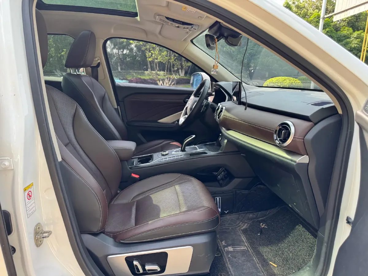 2018 WEY VV6 2.0T 197HP L4 7DCT,autocango,china used car exporter,china ev exporter,chinese used car exporter,chinese used ev exporter