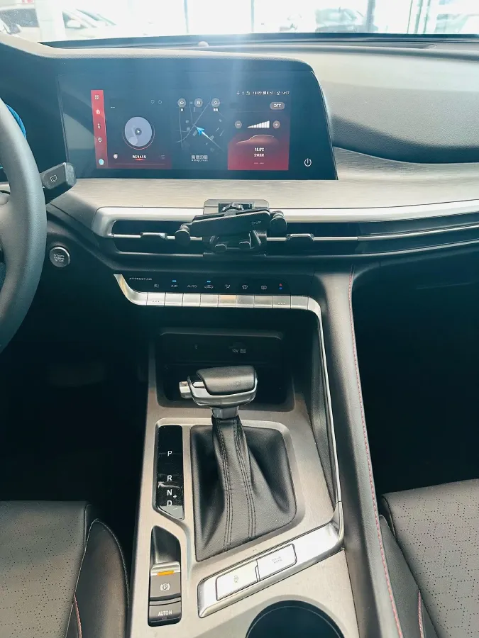 2021 ChangAn CS35 Plus 1.4T 160HP L4 7DCT,autocango,china used car exporter,china ev exporter,chinese used car exporter,chinese used ev exporter