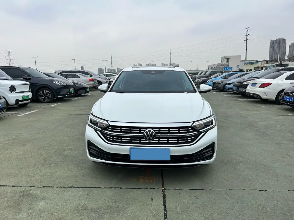 2023 Volkswagen Sagitar 1.5T 160HP L4 7DCT,autocango,china used car exporter,china ev exporter,chinese used car exporter,chinese used ev exporter