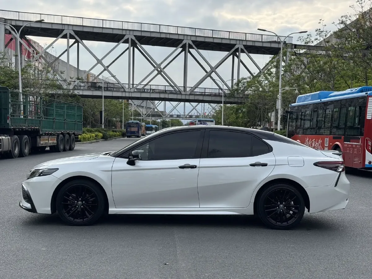 2022 Toyota Camry 2.5L 209HP L4 8AT,autocango,china used car exporter,china ev exporter,chinese used car exporter,chinese used ev exporter