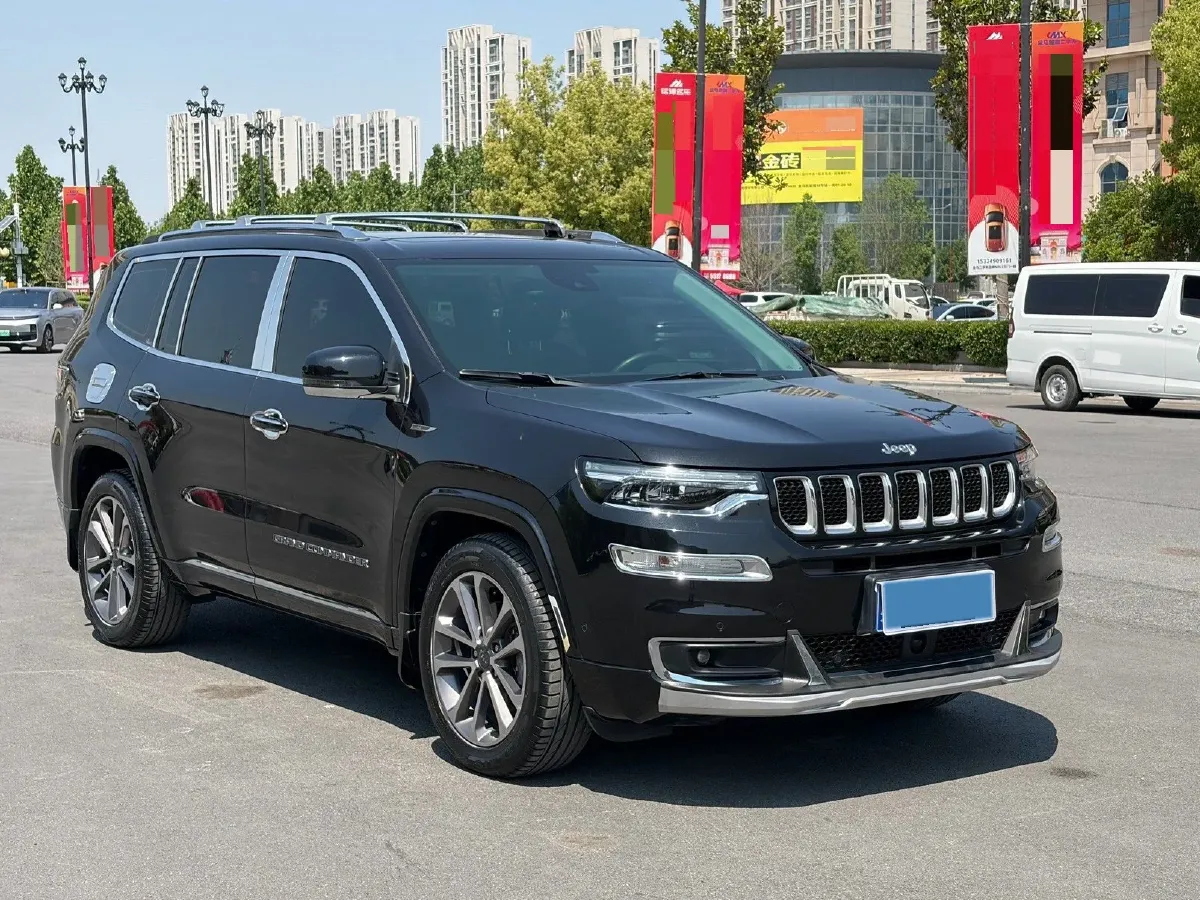 2018 Jeep Grand Commander 2.0T 265HP L4 9AT,autocango,china used car exporter,china ev exporter,chinese used car exporter,chinese used ev exporter