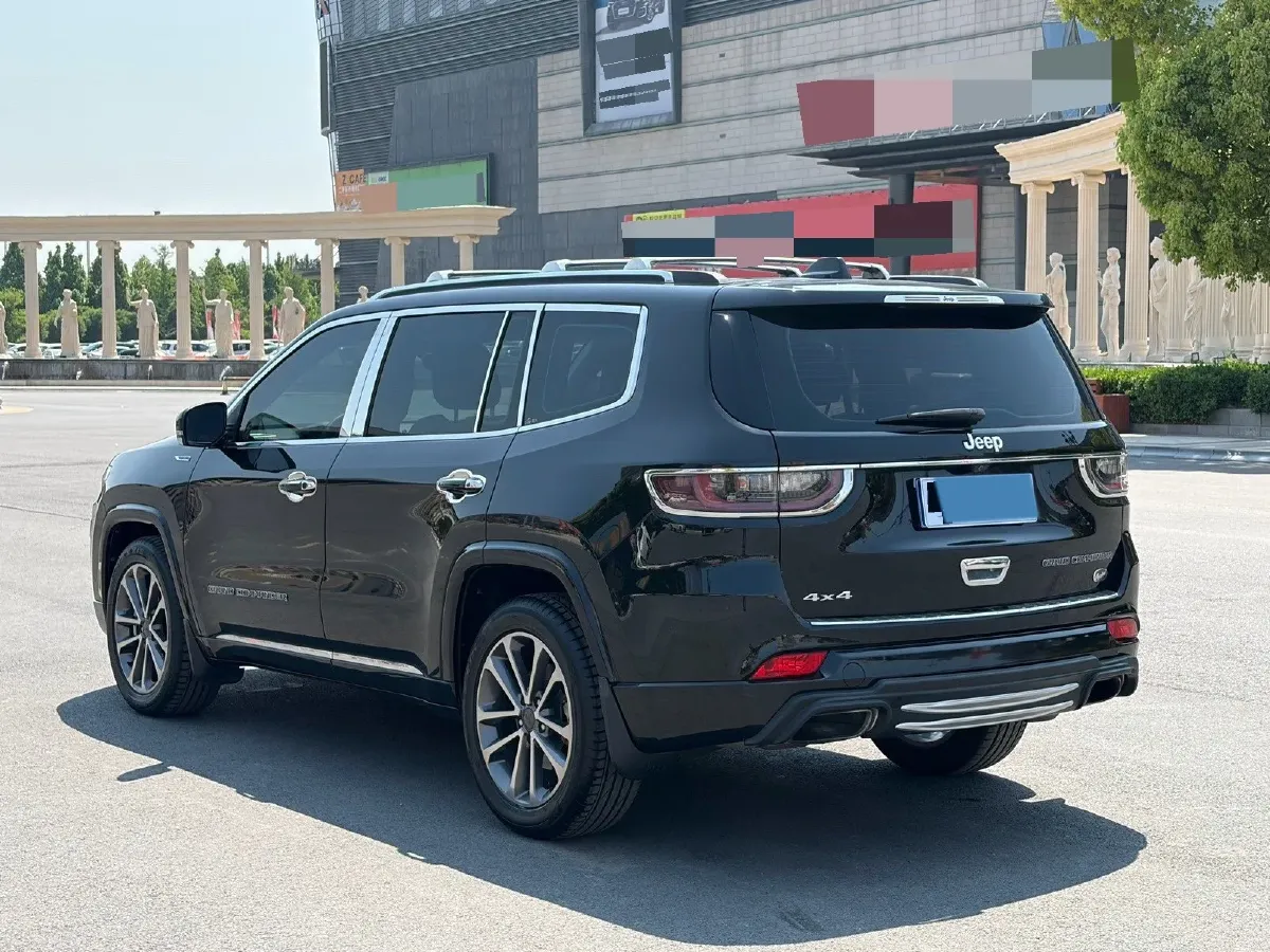 2018 Jeep Grand Commander 2.0T 265HP L4 9AT,autocango,china used car exporter,china ev exporter,chinese used car exporter,chinese used ev exporter