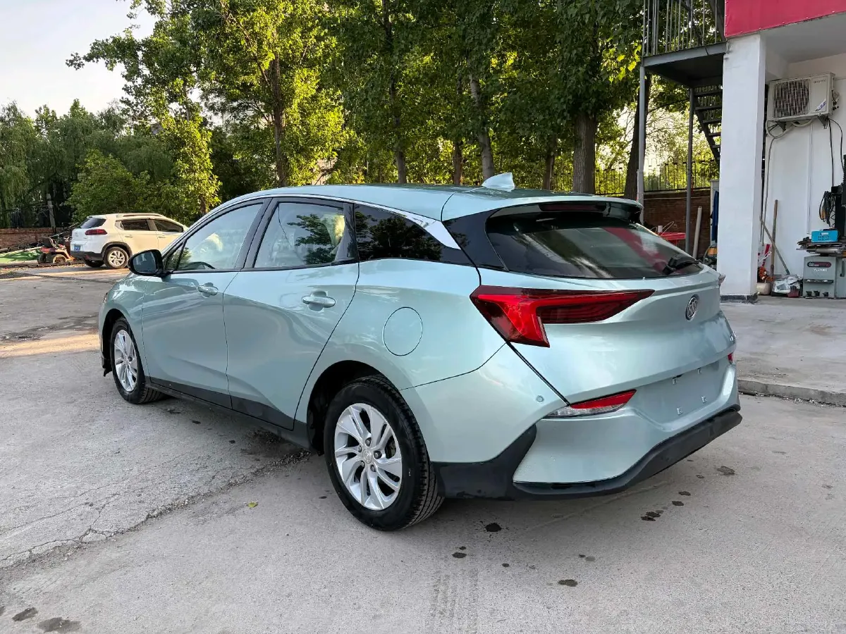 2022 Buick Velite 6 1.5L 102HP L4 E-CVT PHEV 9.5KWH,autocango,china used car exporter,china ev exporter,chinese used car exporter,chinese used ev exporter