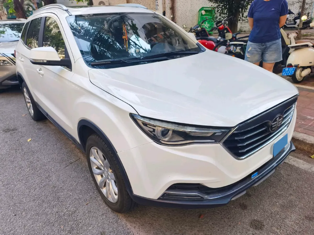 2019 Bestune X40 1.6L 114HP L4 6AT,autocango,china used car exporter,china ev exporter,chinese used car exporter,chinese used ev exporter