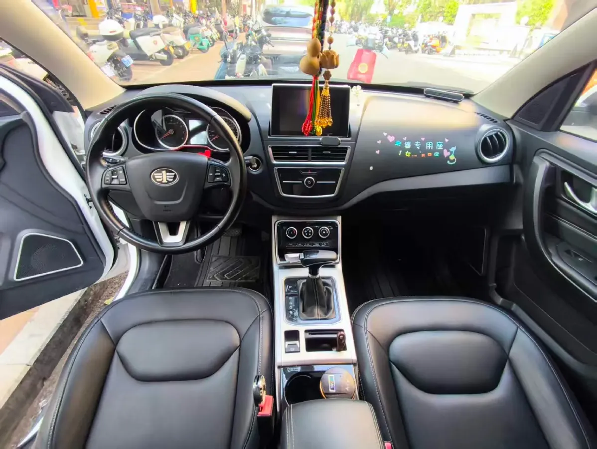 2019 Bestune X40 1.6L 114HP L4 6AT,autocango,china used car exporter,china ev exporter,chinese used car exporter,chinese used ev exporter