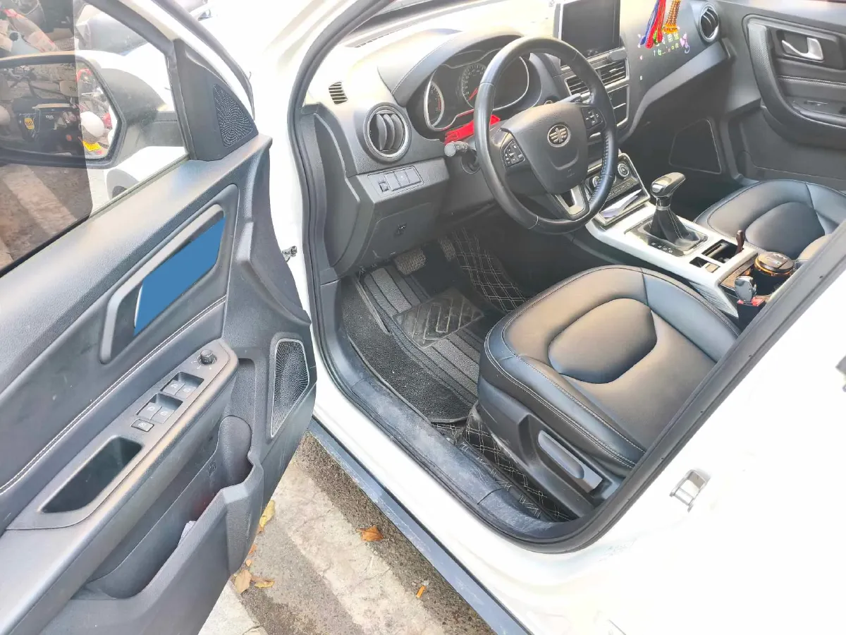 2019 Bestune X40 1.6L 114HP L4 6AT,autocango,china used car exporter,china ev exporter,chinese used car exporter,chinese used ev exporter