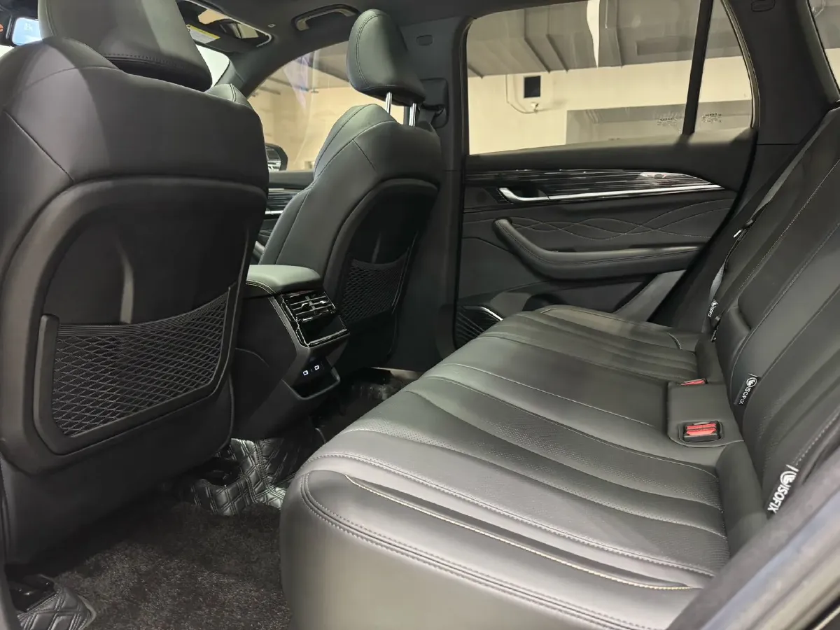 2024 Geely Monjaro 2.0T 218HP L4 7DCT,autocango,china used car exporter,china ev exporter,chinese used car exporter,chinese used ev exporter