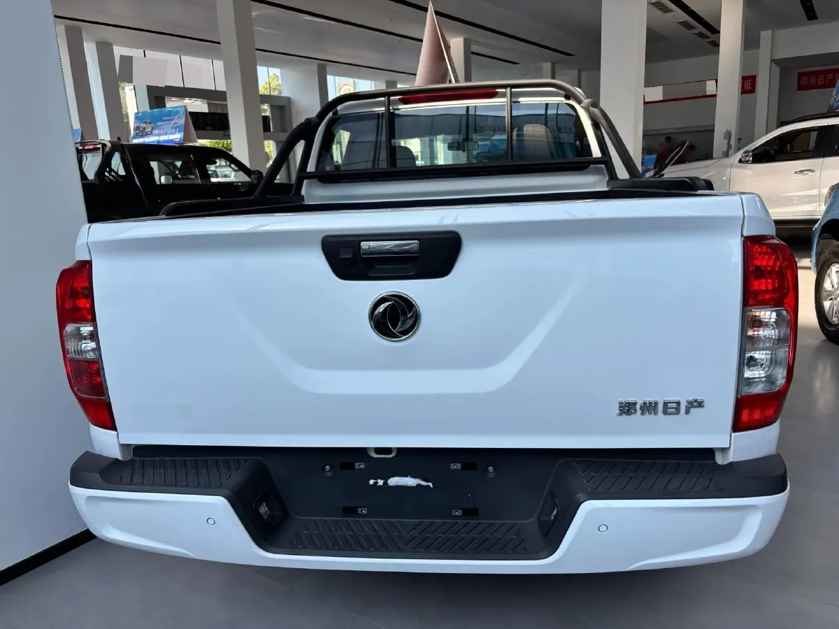 2023 Dongfeng RuiQi 6 2.3T 163HP L4 8AT,autocango,china used car exporter,china ev exporter,chinese used car exporter,chinese used ev exporter