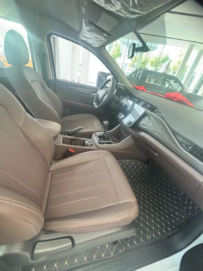 2023 Dongfeng RuiQi 6 2.3T 163HP L4 8AT,autocango,china used car exporter,china ev exporter,chinese used car exporter,chinese used ev exporter