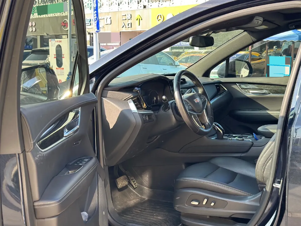 2021 Cadillac XT5 2.0T 237HP L4 9AT,autocango,china used car exporter,china ev exporter,chinese used car exporter,chinese used ev exporter