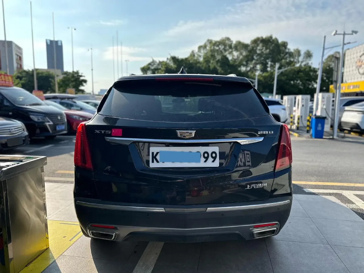 2021 Cadillac XT5 2.0T 237HP L4 9AT,autocango,china used car exporter,china ev exporter,chinese used car exporter,chinese used ev exporter