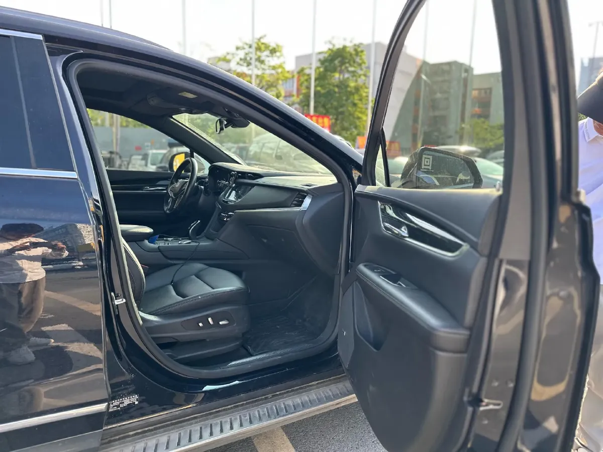 2021 Cadillac XT5 2.0T 237HP L4 9AT,autocango,china used car exporter,china ev exporter,chinese used car exporter,chinese used ev exporter