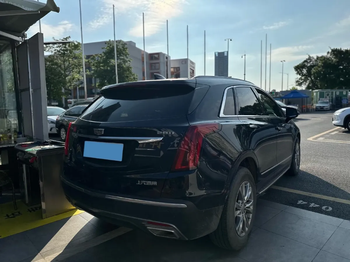 2021 Cadillac XT5 2.0T 237HP L4 9AT,autocango,china used car exporter,china ev exporter,chinese used car exporter,chinese used ev exporter