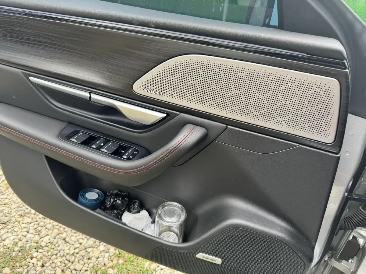2022 DongFeng Forthing M7 2.0T 224HP L4 8AT,autocango,china used car exporter,china ev exporter,chinese used car exporter,chinese used ev exporter