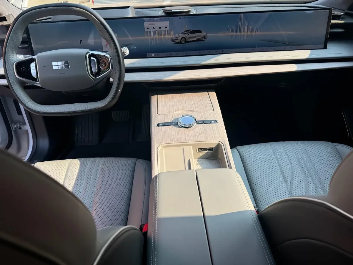 2024 Geely Galaxy E8 BEV 76KWH,autocango,china used car exporter,china ev exporter,chinese used car exporter,chinese used ev exporter