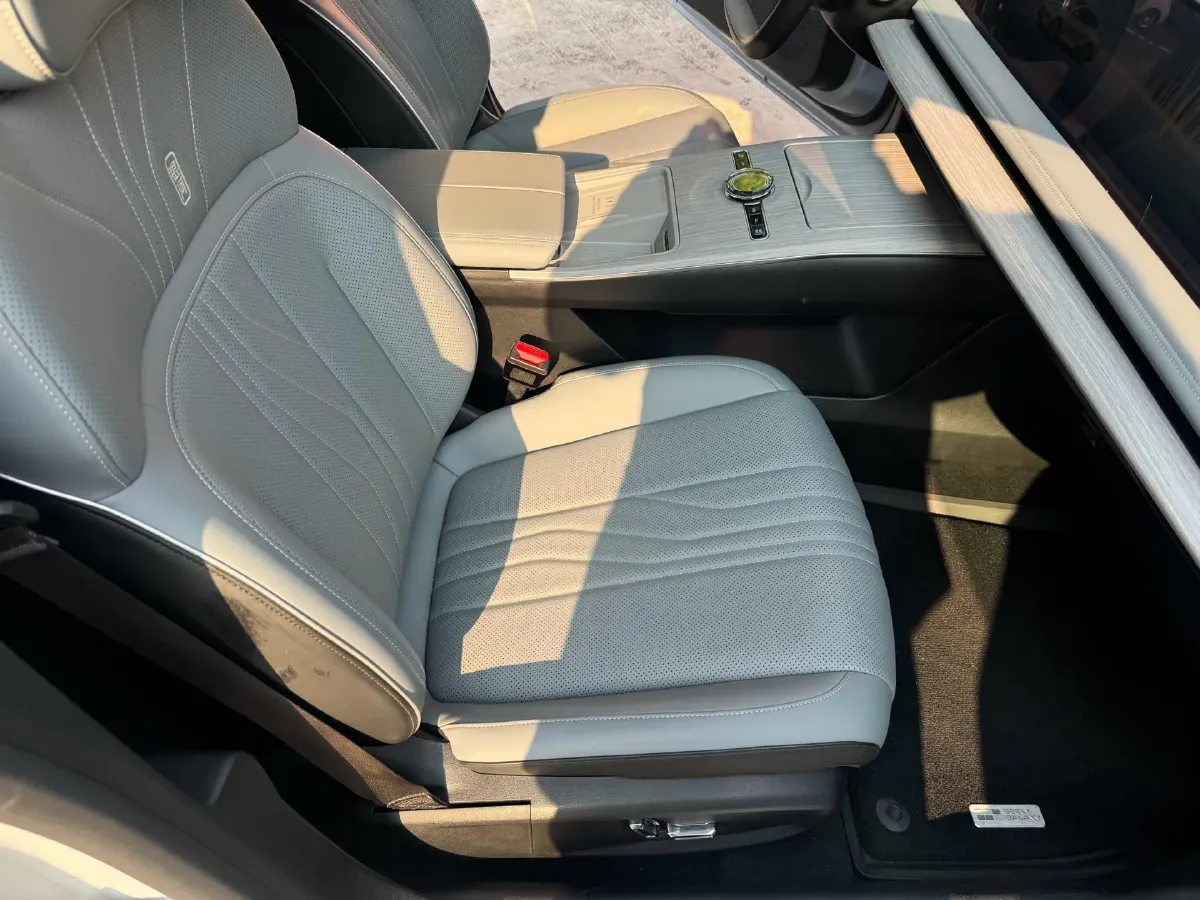 2024 Geely Galaxy E8 BEV 76KWH,autocango,china used car exporter,china ev exporter,chinese used car exporter,chinese used ev exporter