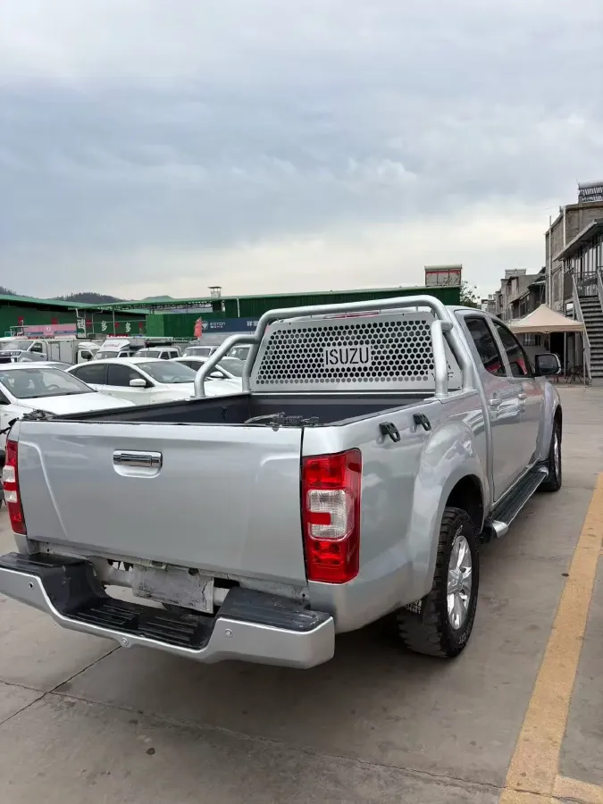 2023 Isuzu RE-MAX Jim 2.5T 143HP L4 6MT,autocango,china used car exporter,china ev exporter,chinese used car exporter,chinese used ev exporter