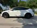 2025 Tesla Model Y BEV 62.5KWH