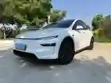 2025 Tesla Model Y BEV 62.5KWH