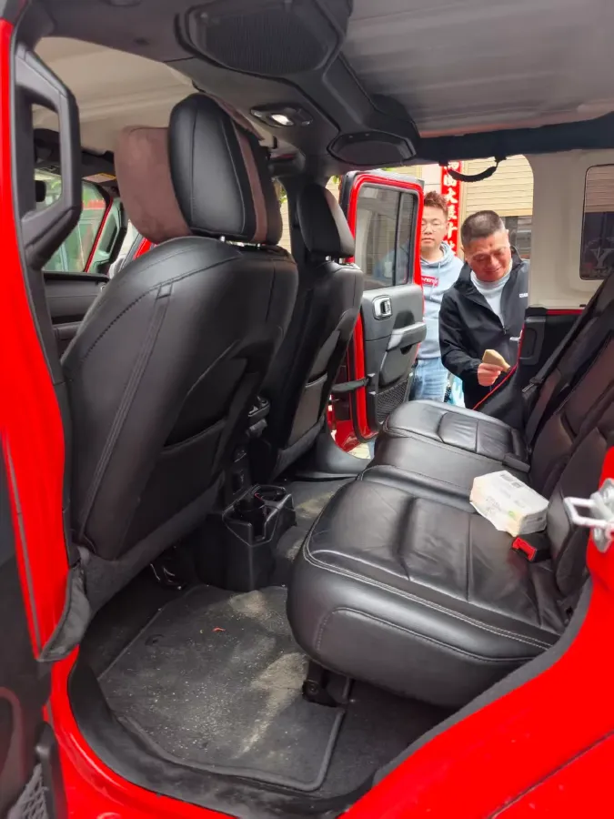 2018 Jeep Wrangler 2.0T 266HP L4 8AT,autocango,china used car exporter,china ev exporter,chinese used car exporter,chinese used ev exporter