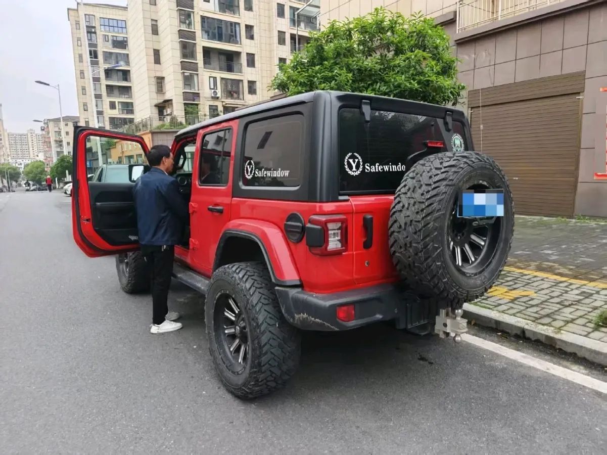 2018 Jeep Wrangler 2.0T 266HP L4 8AT,autocango,china used car exporter,china ev exporter,chinese used car exporter,chinese used ev exporter