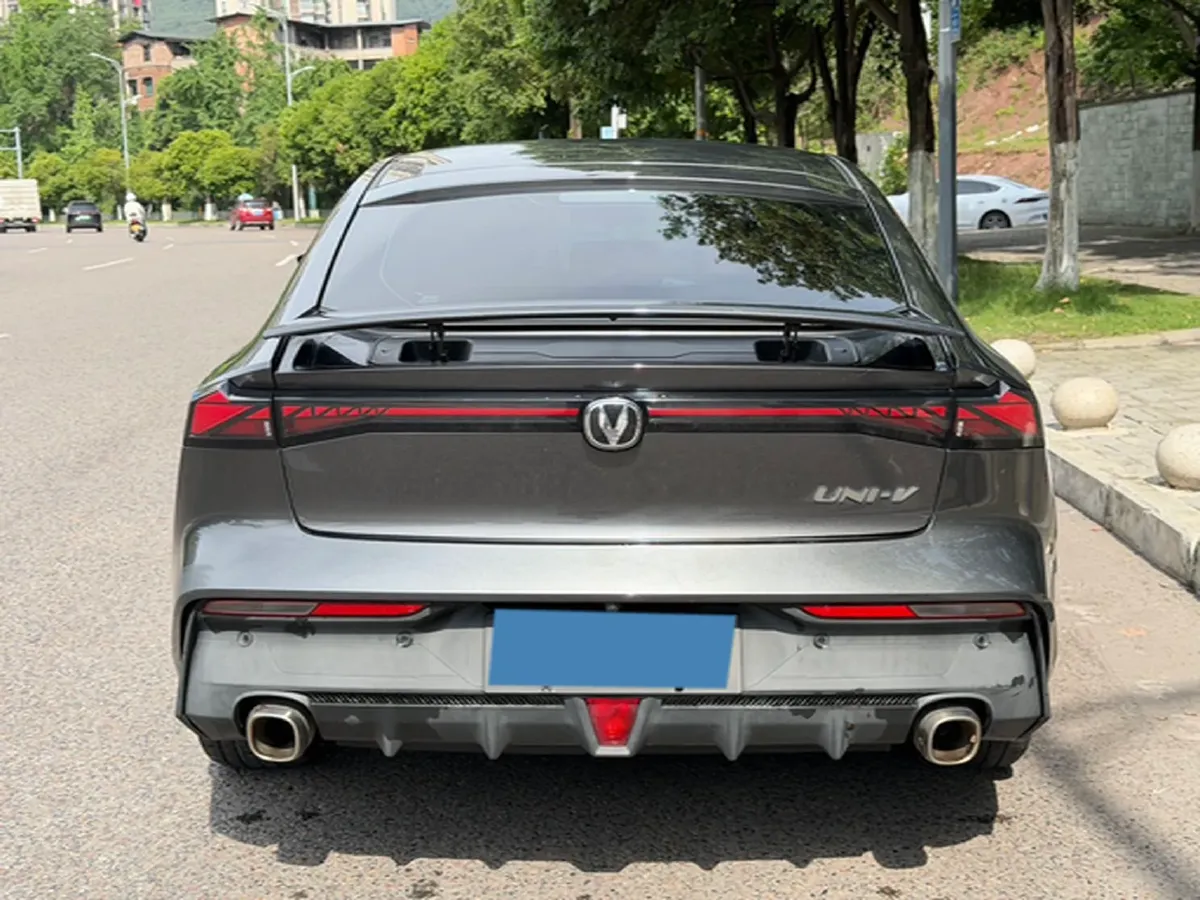 2022 ChangAn UNI-V 1.5T 188HP L4 7DCT,autocango,china used car exporter,china ev exporter,chinese used car exporter,chinese used ev exporter