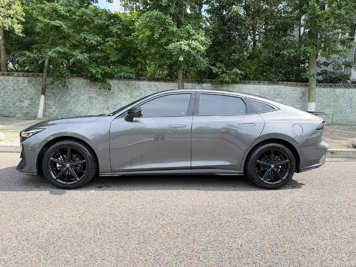 2022 ChangAn UNI-V 1.5T 188HP L4 7DCT,autocango,china used car exporter,china ev exporter,chinese used car exporter,chinese used ev exporter