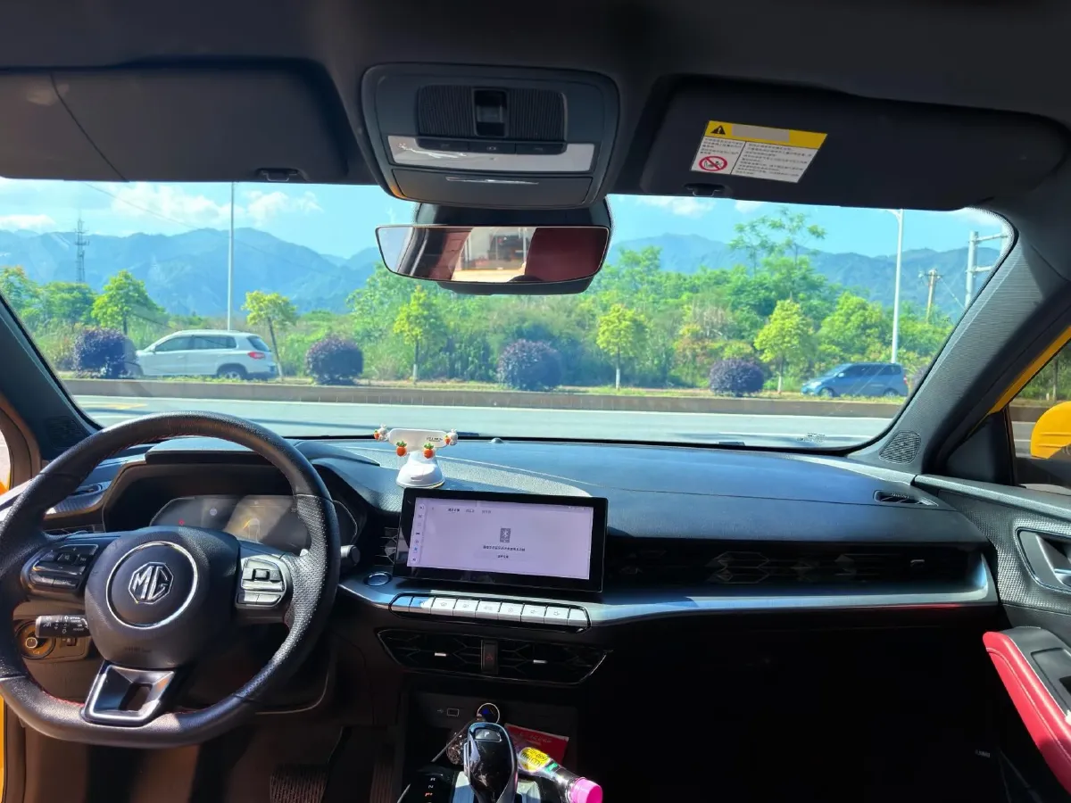 2022 MG 5 1.5T 173HP L4 7DCT,autocango,china used car exporter,china ev exporter,chinese used car exporter,chinese used ev exporter