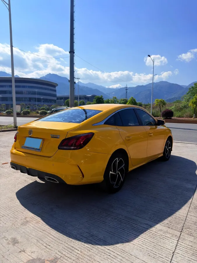 2022 MG 5 1.5T 173HP L4 7DCT,autocango,china used car exporter,china ev exporter,chinese used car exporter,chinese used ev exporter