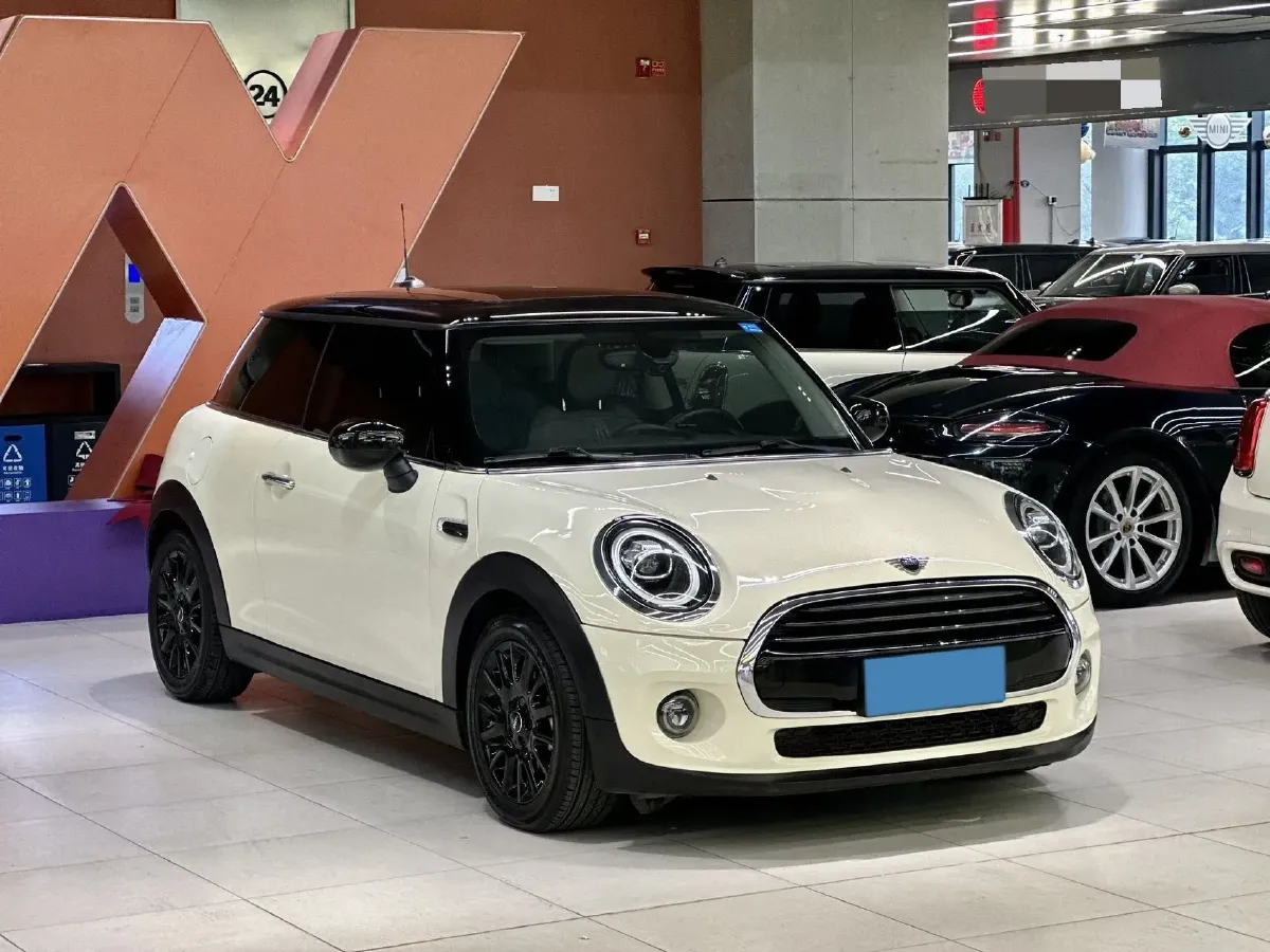 2020 MINI MINI 1.5T 136HP L3 7DCT,autocango,china used car exporter,china ev exporter,chinese used car exporter,chinese used ev exporter