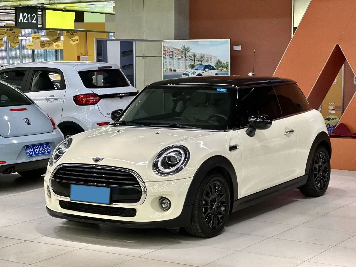 2020 MINI MINI 1.5T 136HP L3 7DCT,autocango,china used car exporter,china ev exporter,chinese used car exporter,chinese used ev exporter