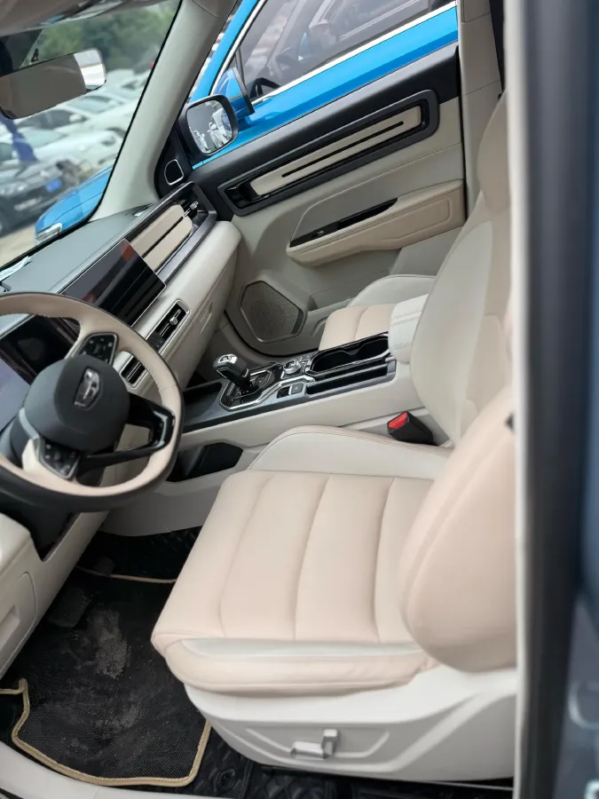 2023 Geely ICON 1.5T 181HP L4 7DCT,autocango,china used car exporter,china ev exporter,chinese used car exporter,chinese used ev exporter