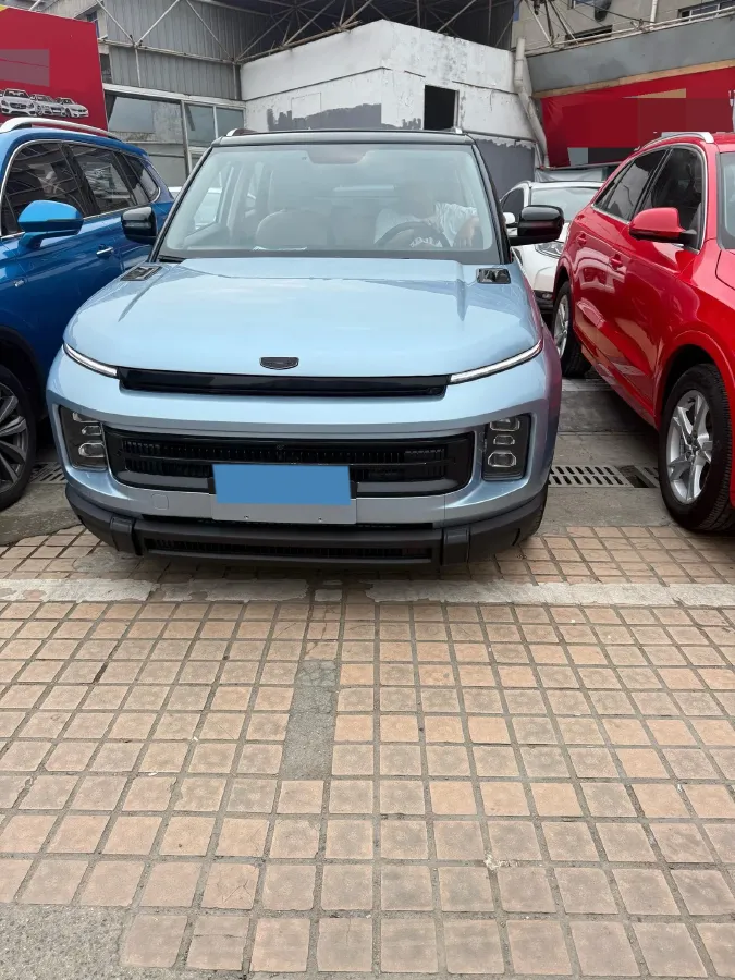 2023 Geely ICON 1.5T 181HP L4 7DCT,autocango,china used car exporter,china ev exporter,chinese used car exporter,chinese used ev exporter