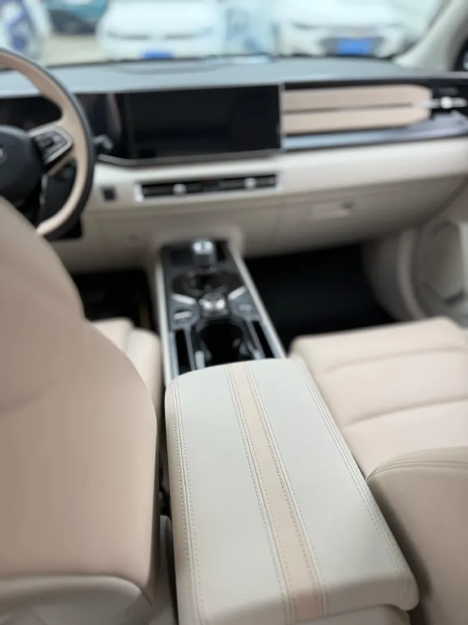 2023 Geely ICON 1.5T 181HP L4 7DCT,autocango,china used car exporter,china ev exporter,chinese used car exporter,chinese used ev exporter