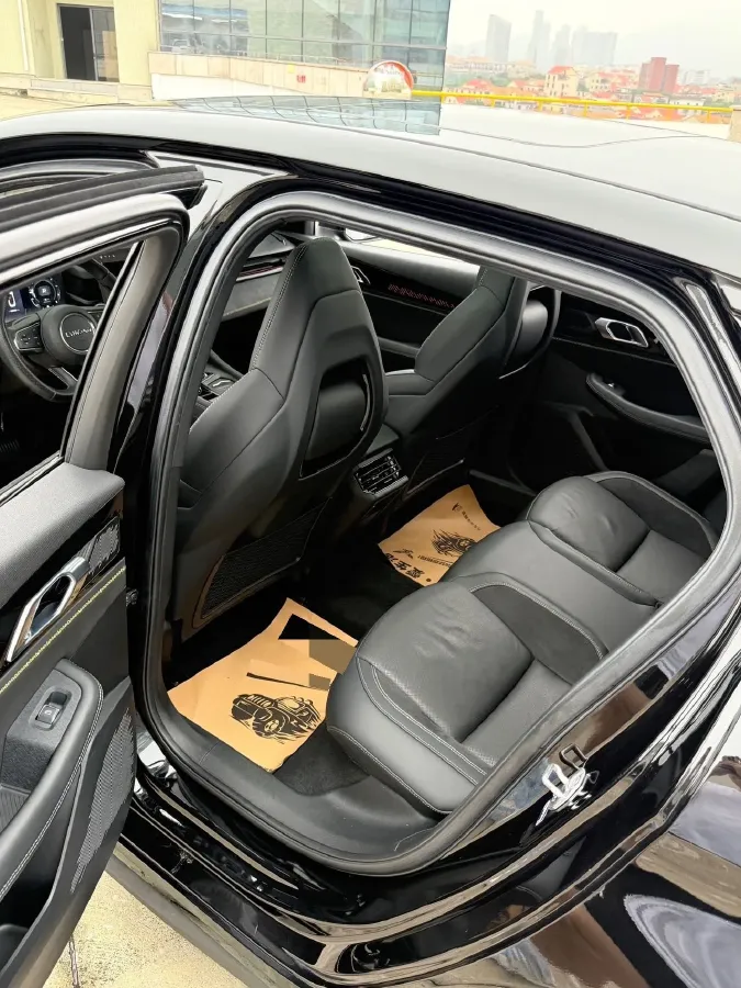 2023 LYNK&CO 03 2.0T 254HP L4 7DCT,autocango,china used car exporter,china ev exporter,chinese used car exporter,chinese used ev exporter