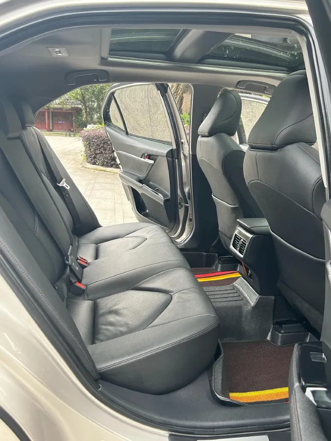 2021 Toyota Camry 2.5L 209HP L4 8AT,autocango,china used car exporter,china ev exporter,chinese used car exporter,chinese used ev exporter