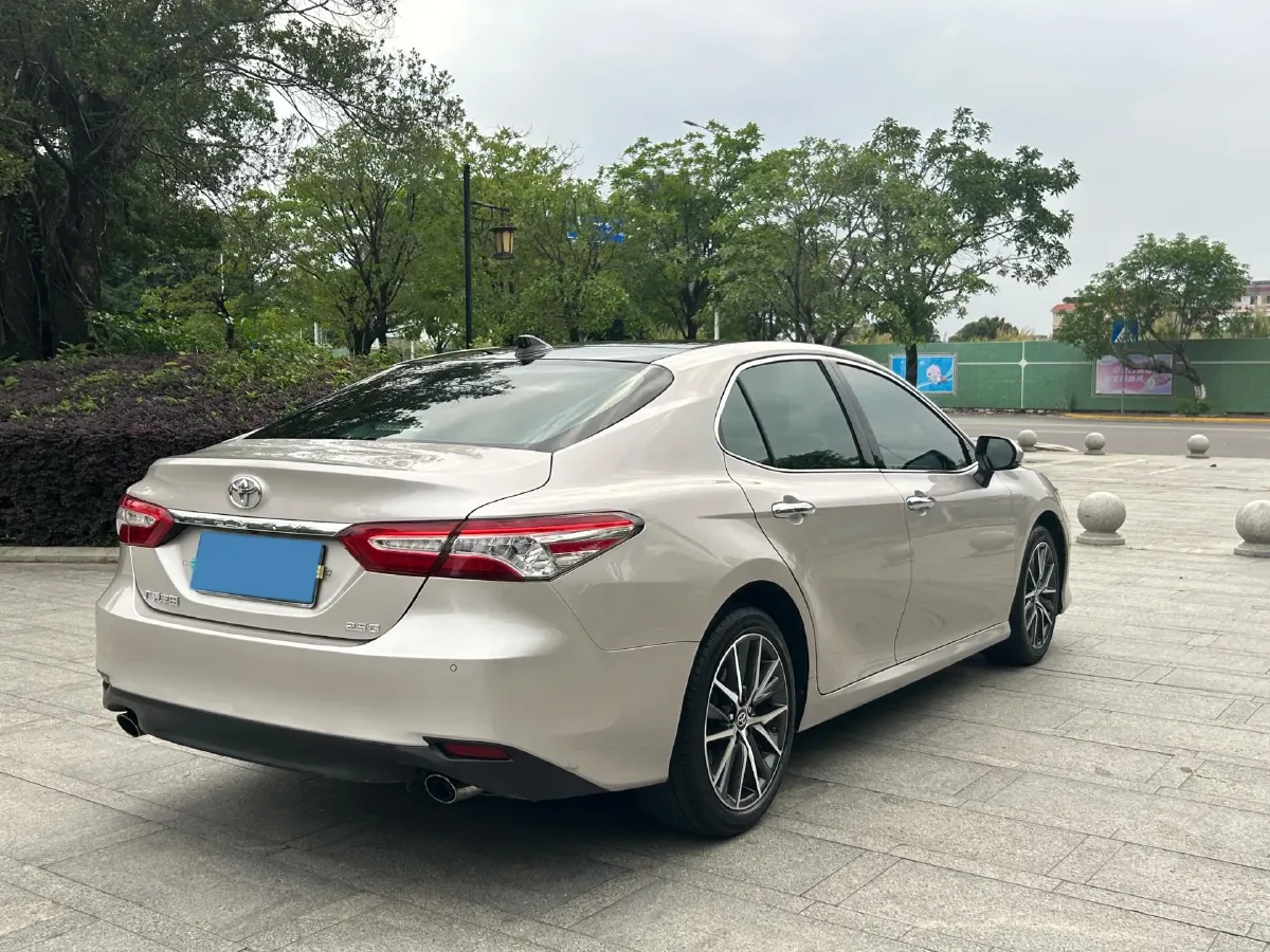 2021 Toyota Camry 2.5L 209HP L4 8AT,autocango,china used car exporter,china ev exporter,chinese used car exporter,chinese used ev exporter